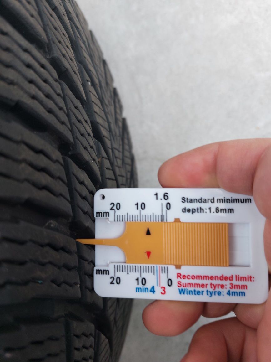 Oryginalne koła zimowe Toyota CHR 225/45R19 Nokian