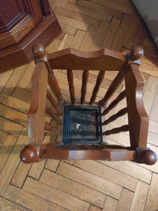 Stojak na parasole drewniany