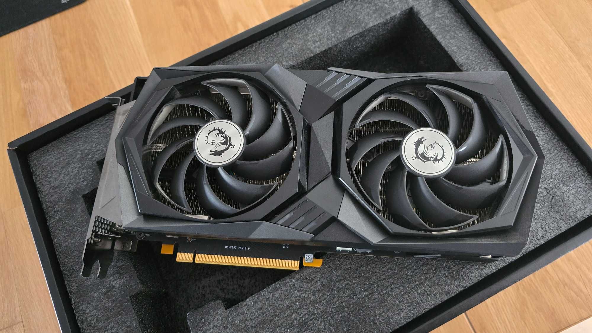 Zestaw: Grafika RTX 3060, Pamięć RAM DDR5 Kingston, Zasilacz EVGA