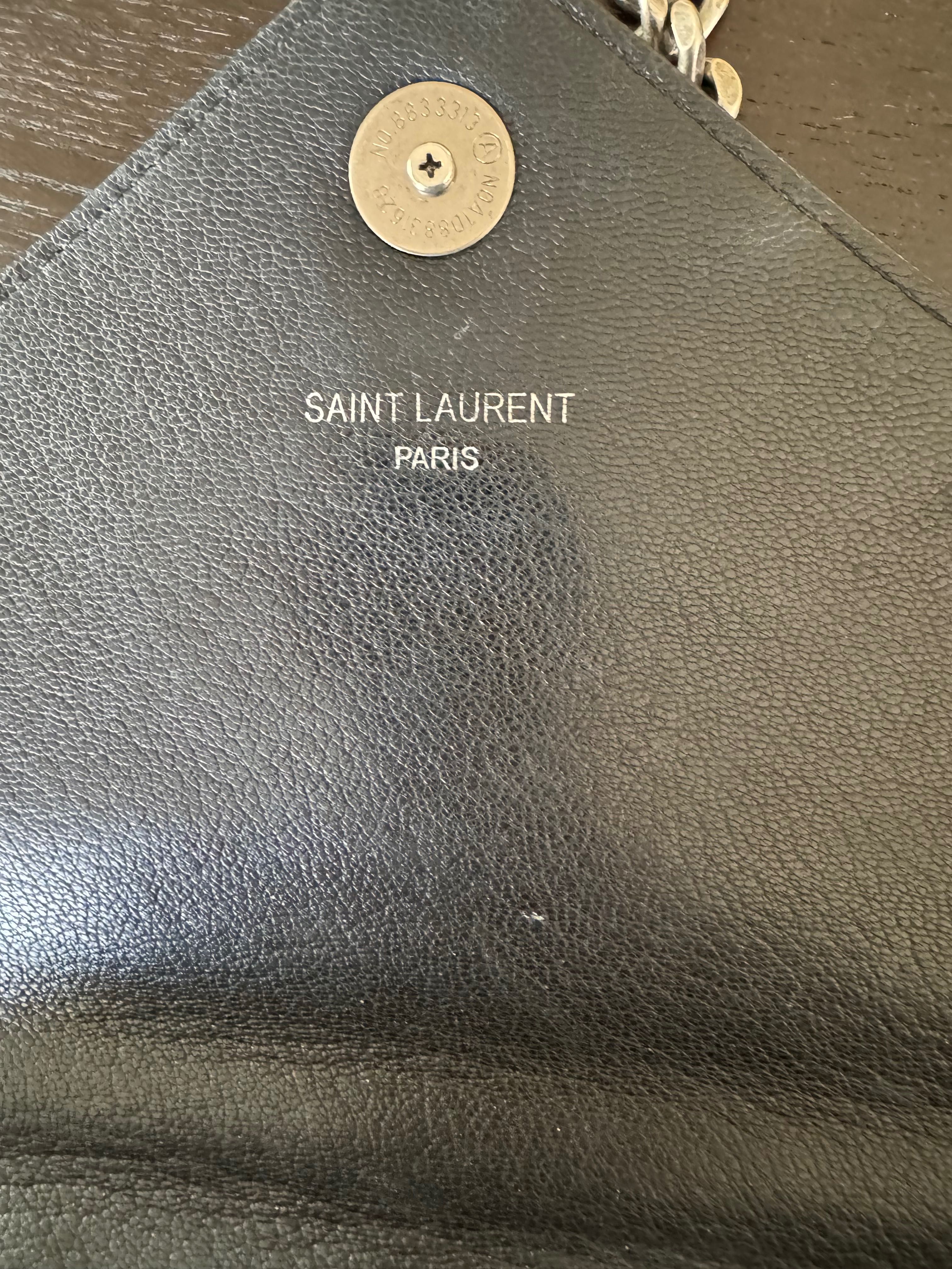 Ysl leather black bag, used but in good condition.