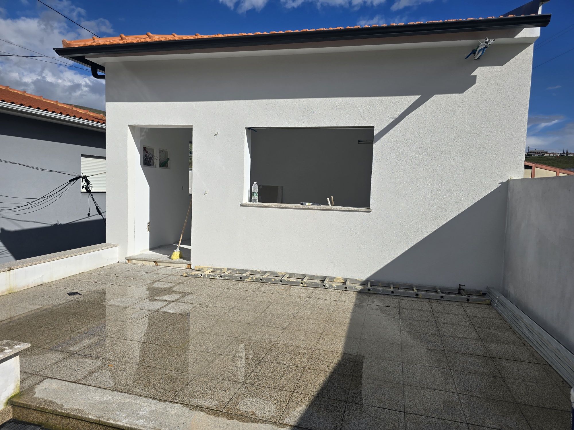 Vende-se Andar Moradia