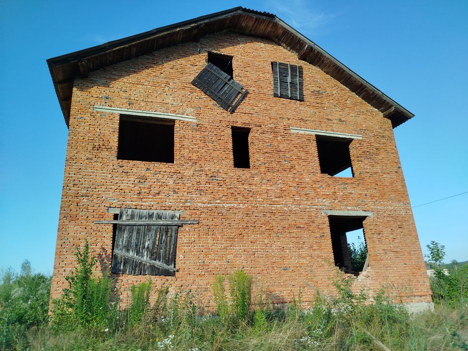Продам незавершений будинок в Павлівці