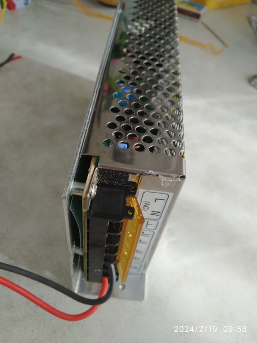 Радиодетали: лампы,конденсаторы,диоды и другое