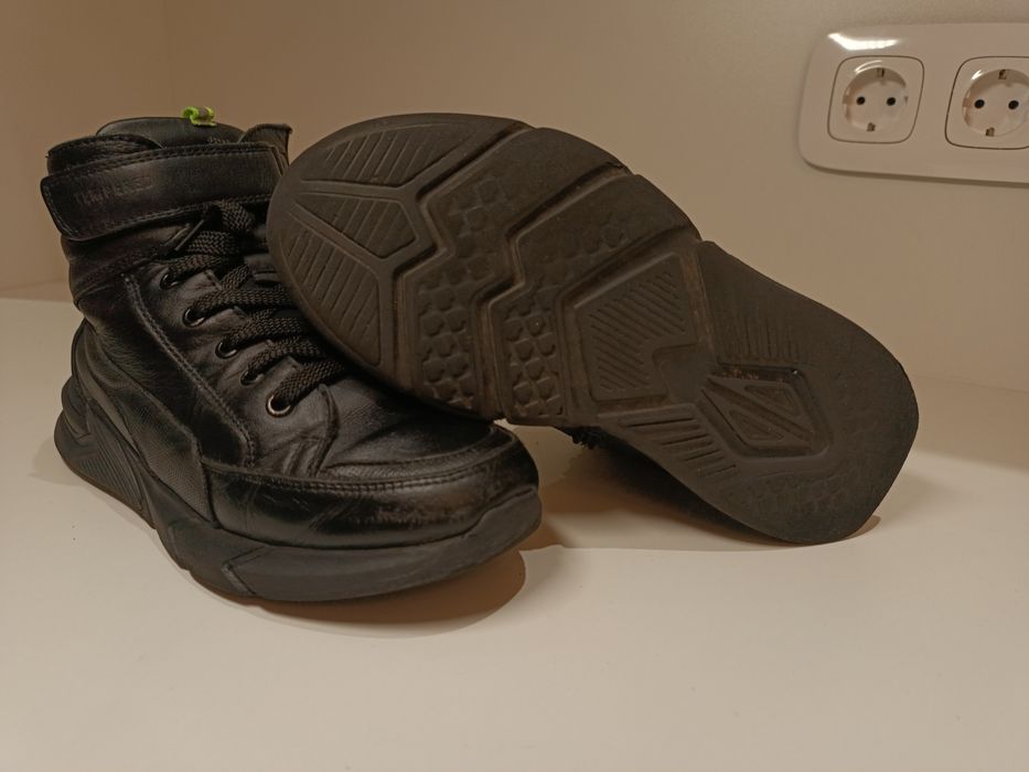 Зимове взуття для хлопчика, 38р