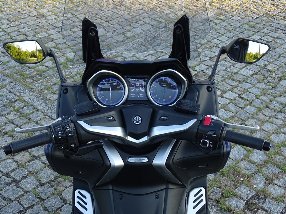 Yamaha T-Max 530 DX