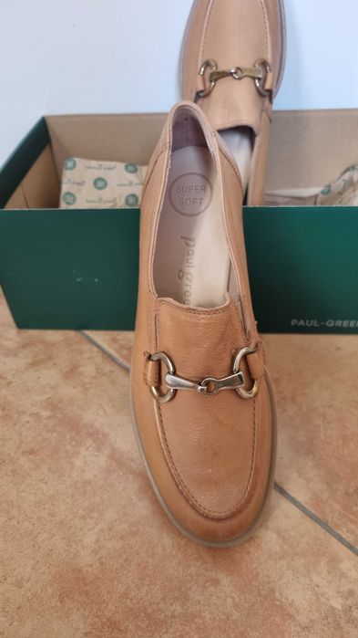 Sapatos em pele para senhora