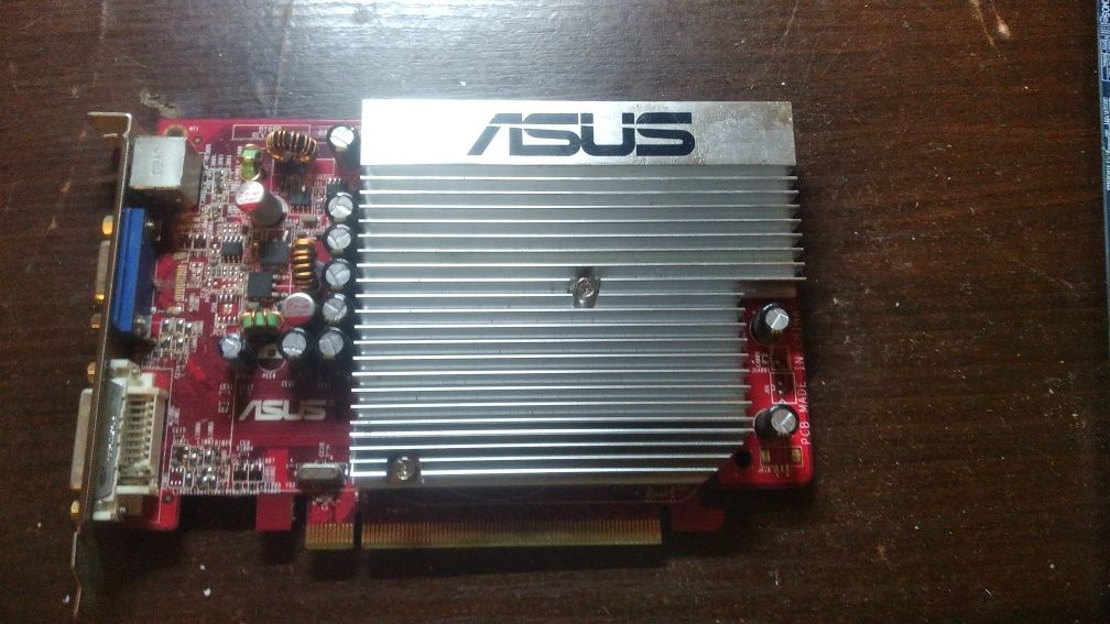 Відеокарта ASUS не робоча