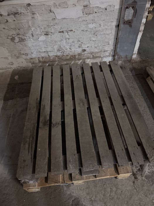 Продам поддоны.