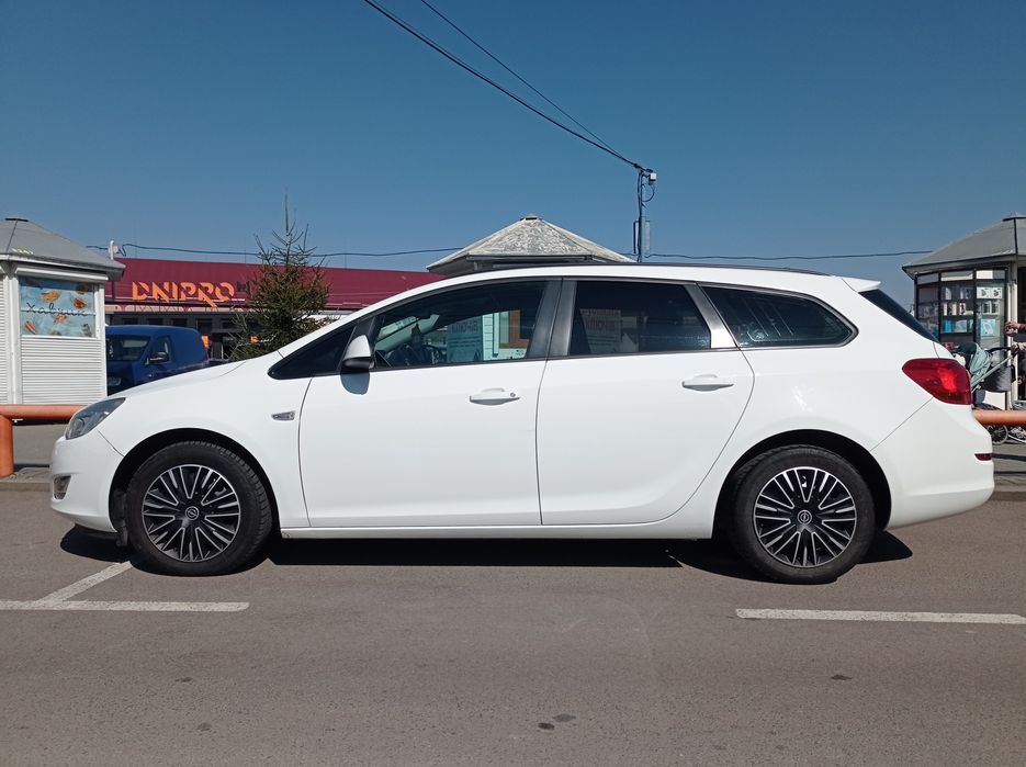 Opel Astra j 2011р. 1.7 Diesel