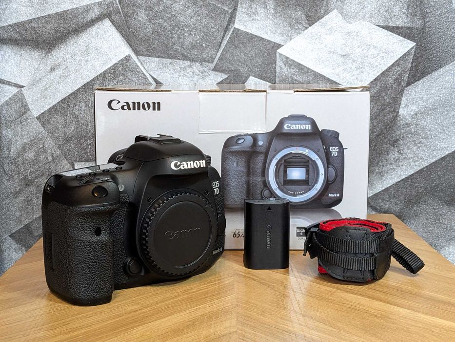 Canon 7D Mark II – świetny stan