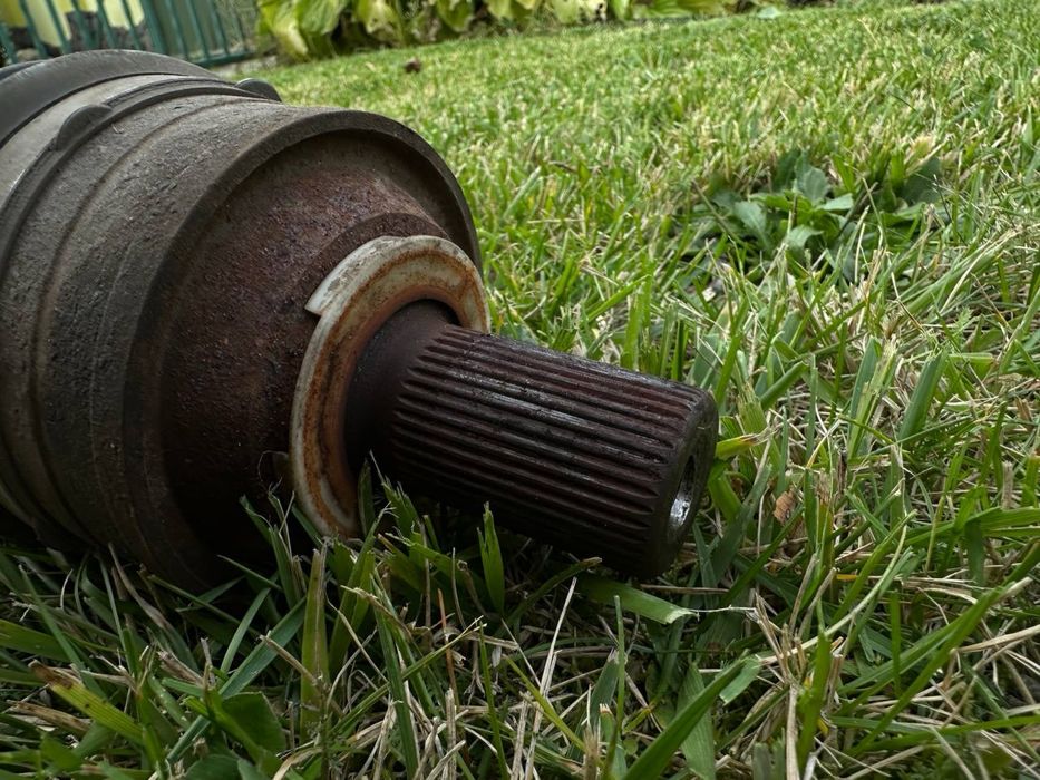 Ліва полуось VOLVO XC90 ХС60 V90CC V60CC P31325852