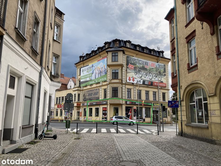 Lokal usługowy 140,6 m² z witryną