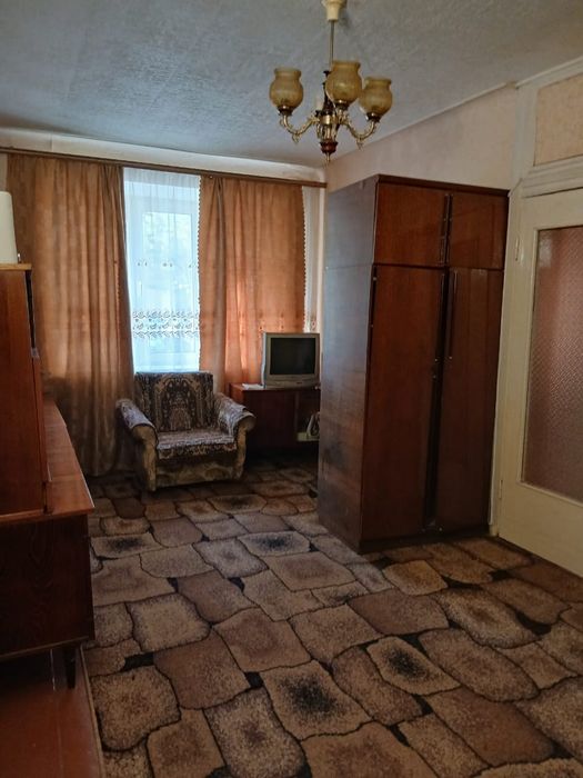 Продам 2-х кімнатну квартиру