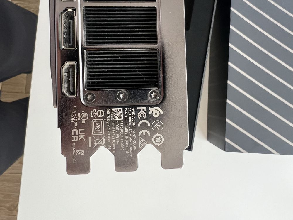 GeForce RTX 3090 Founders Edition 24GB