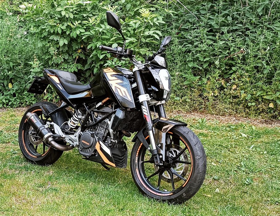 WDZIĘCZNY KTM Duke 125 cc 2013r.