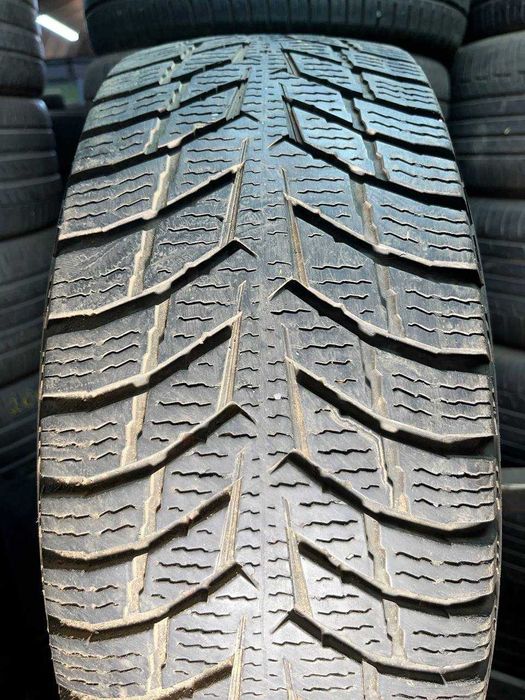 215/65 R15C Nokian пара зима