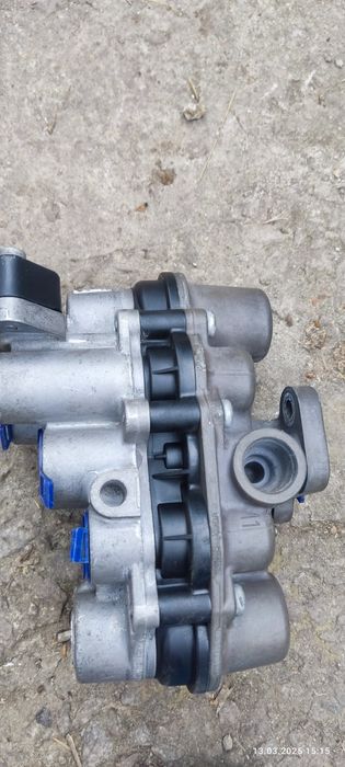 Четырех контурный кран защиты на Daf,Knorr-Bremse