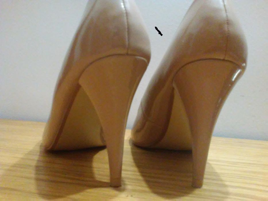czółenka kolor cielisty, szpilki, buty 38/ 24,5cm