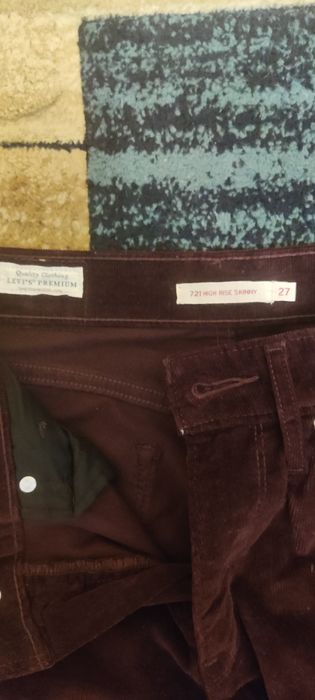 Жіночі штани вельветові