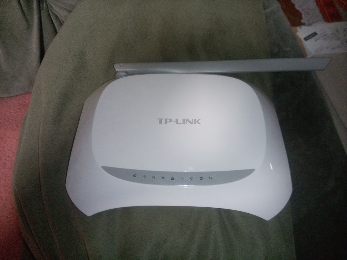 Wi-fi роутер , маршрутизатор новий