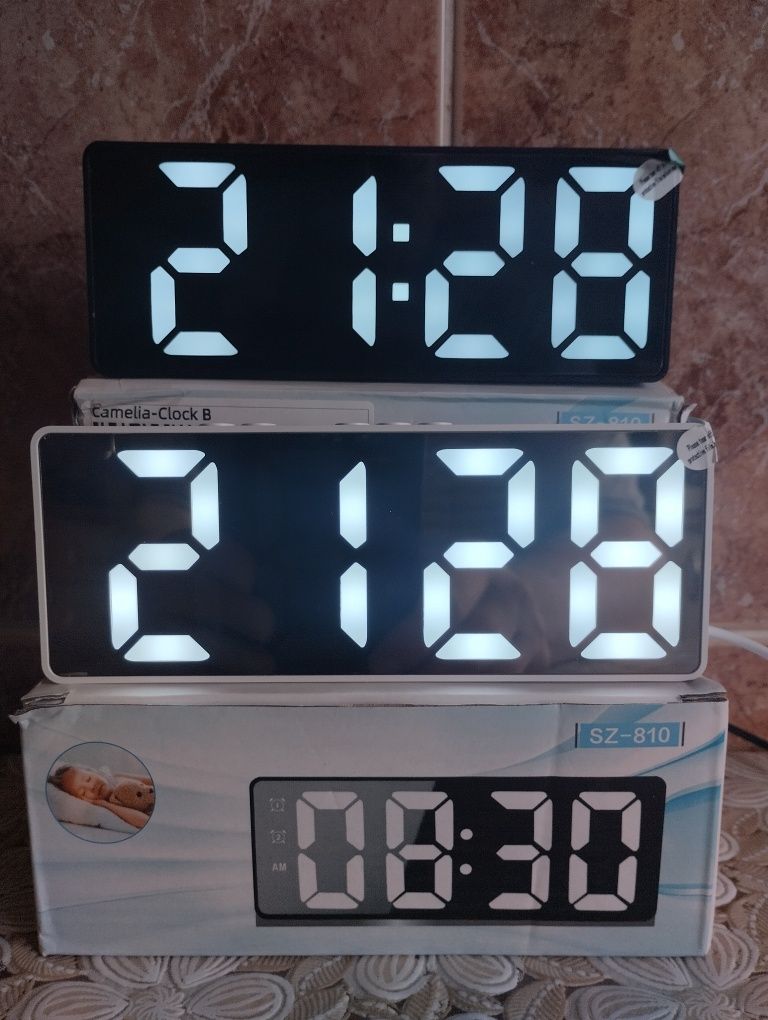 Годинник настільний USB