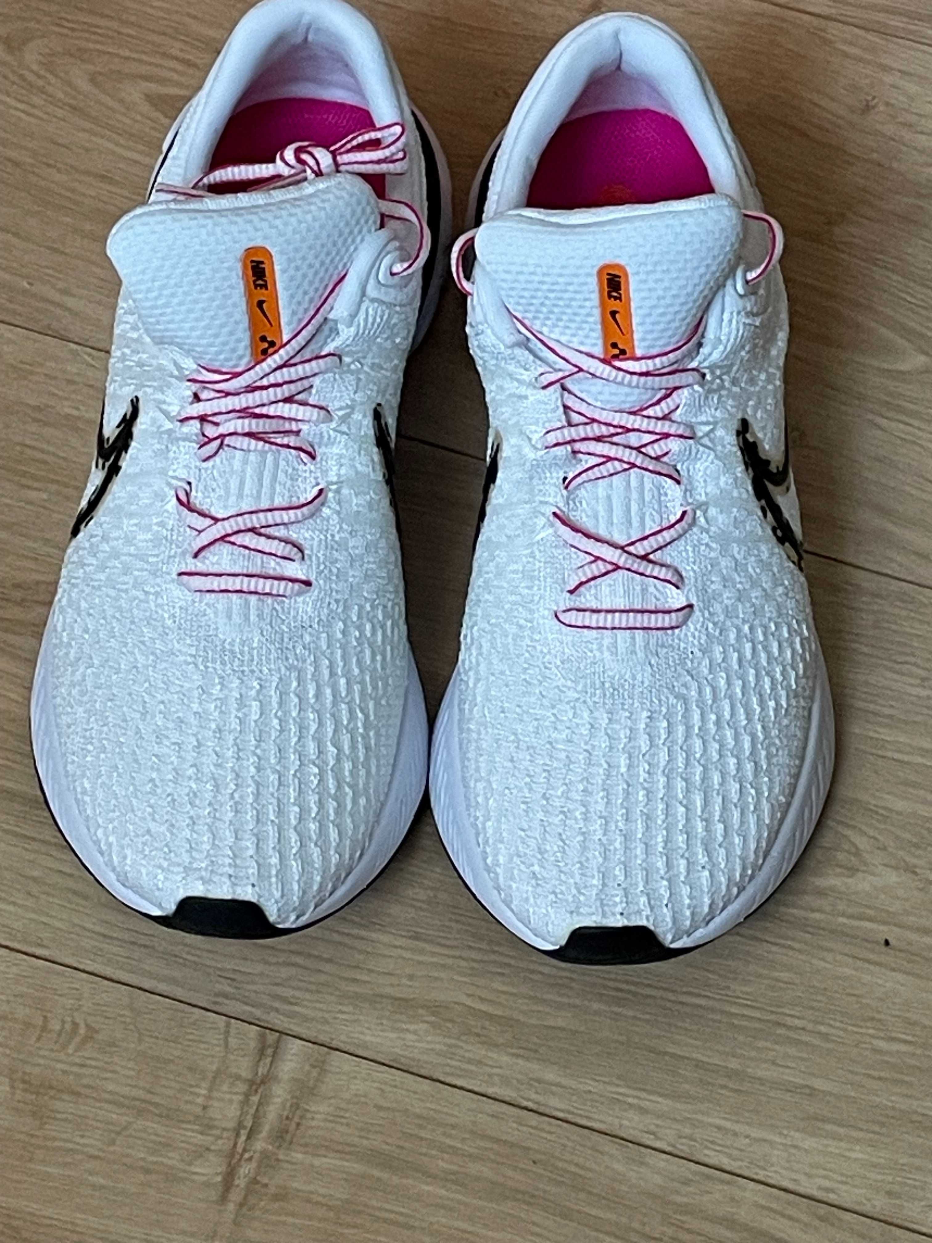 Buty damskie Nike model React Infinity Run FK r. 42,5-27,5 cm