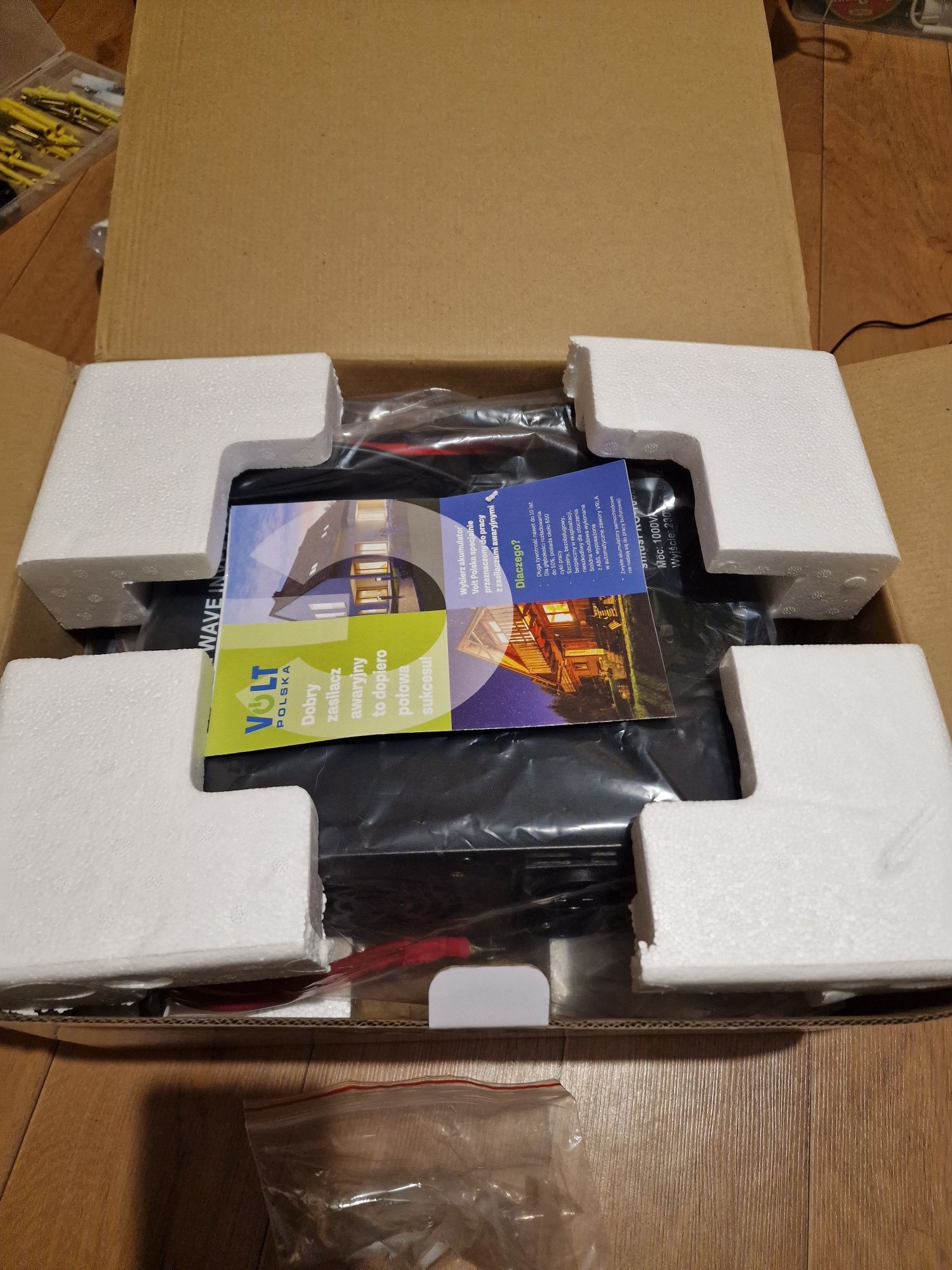 Volt polska sinus pro 1000w Volt polska agm 12v 100a