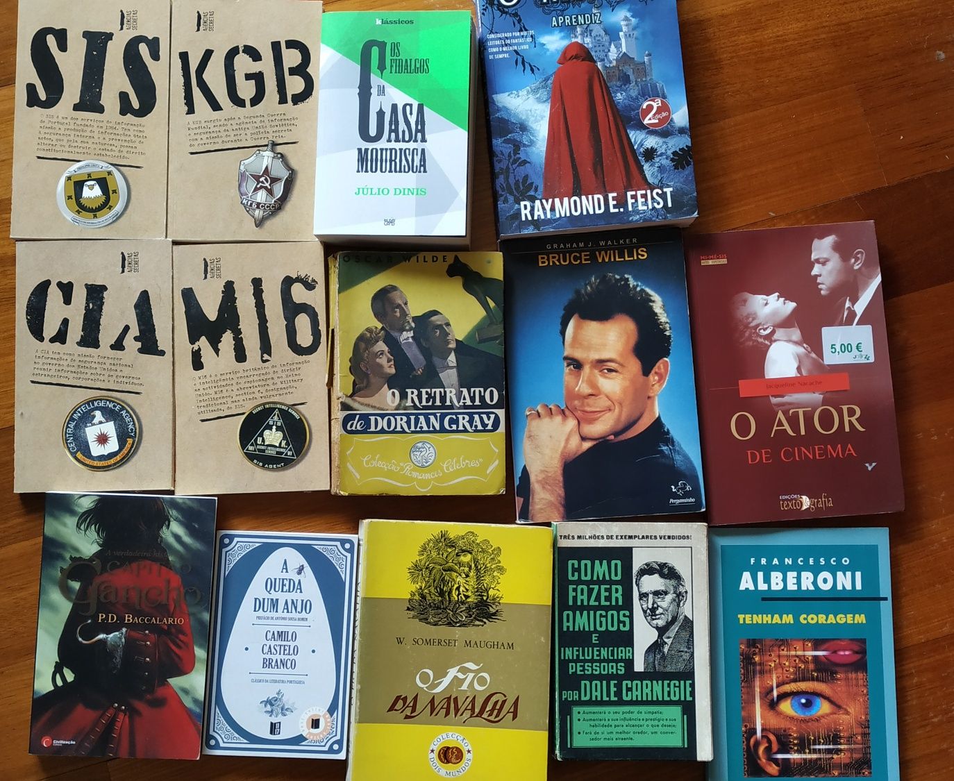 Vendo vários livros nacionais e internacionais