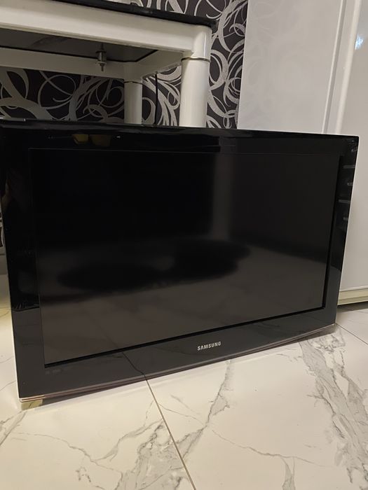 Samsung LE32B450C4W Black