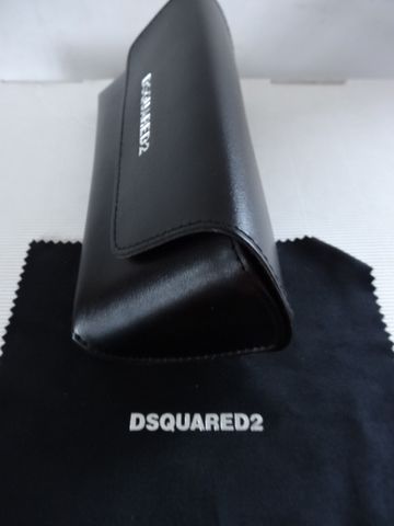 DSQUARED 2  Nowe Etui na okulary + ściereczka