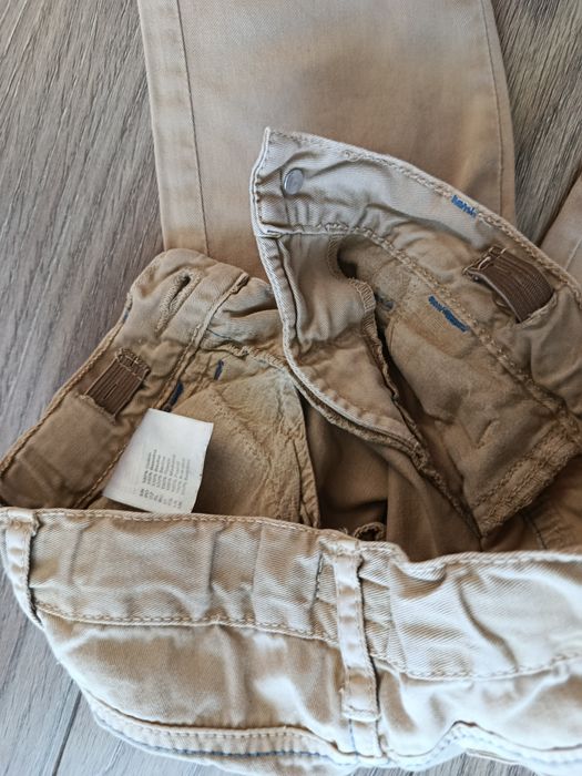 Spodnie chłopięce w rozmiarze 86-92