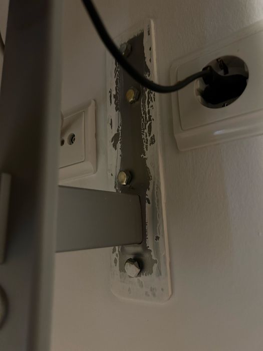 Televisor Philips 52cm com suporte parede