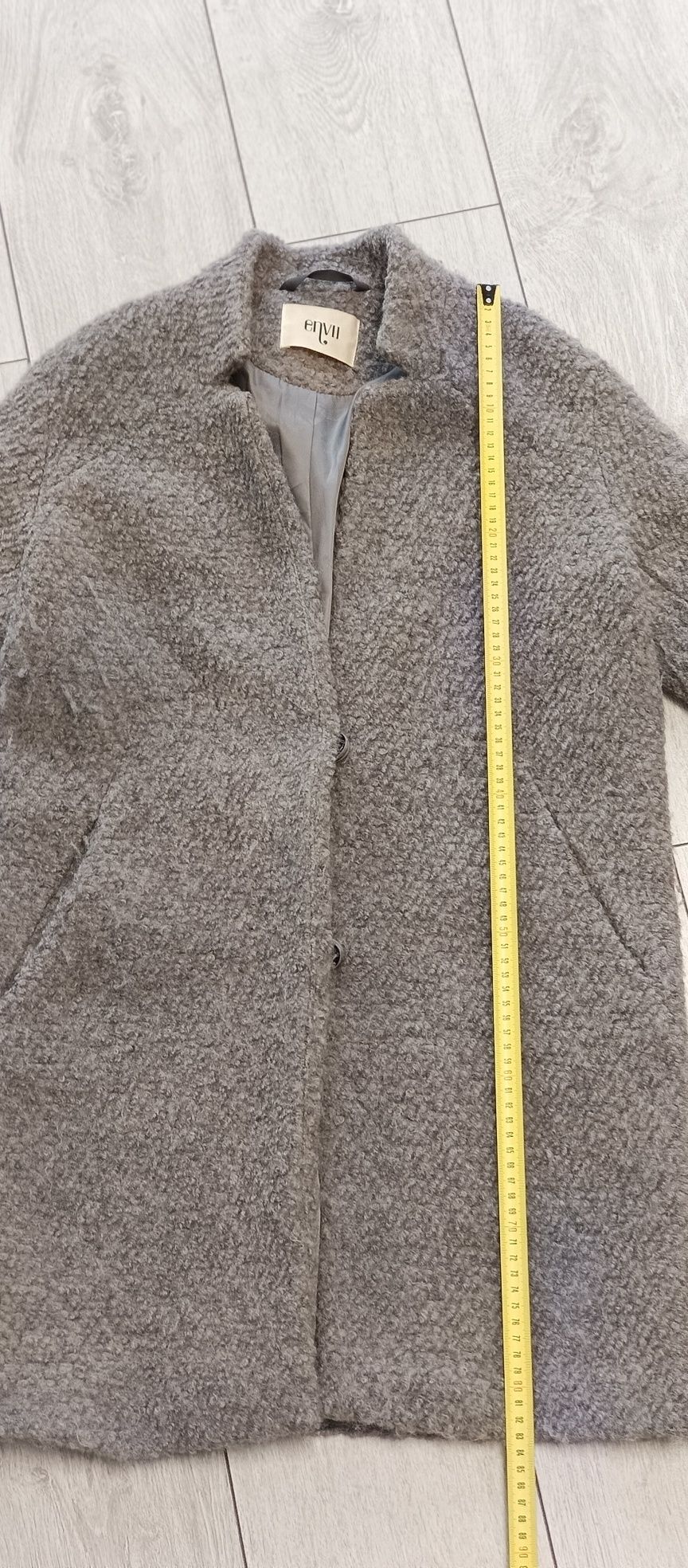 Жіноче сіре пальто Envii 42 розміру