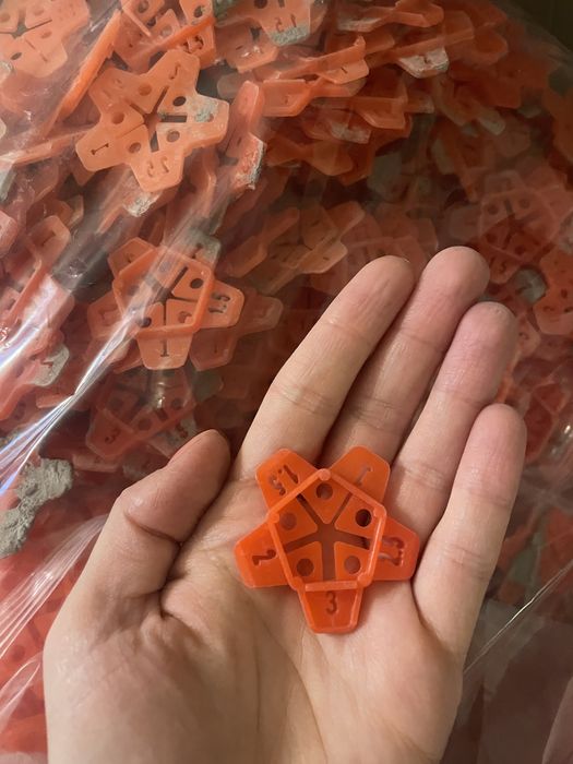 Krzyżyki glazurnicze dystansowe do fug 50 szt