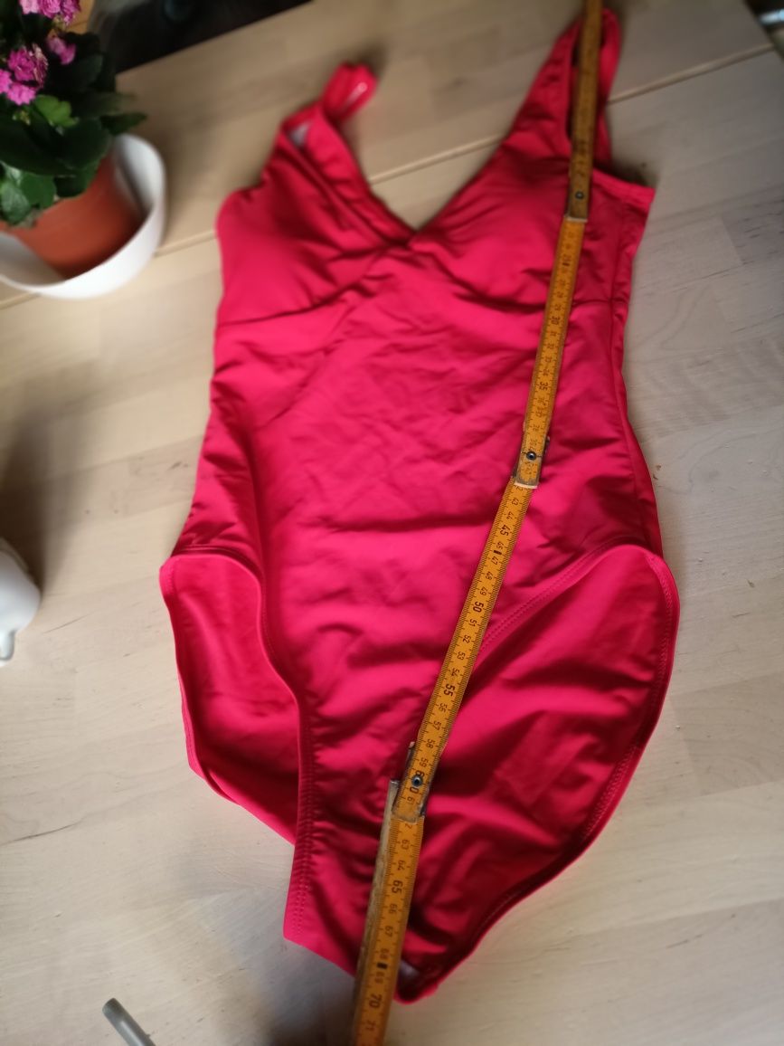 Czerwony kostium strój kąpielowy jednoczęściowy S 36 A