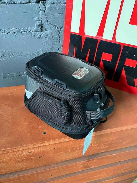 Сумка на бак мотоцикла Loboo 8л