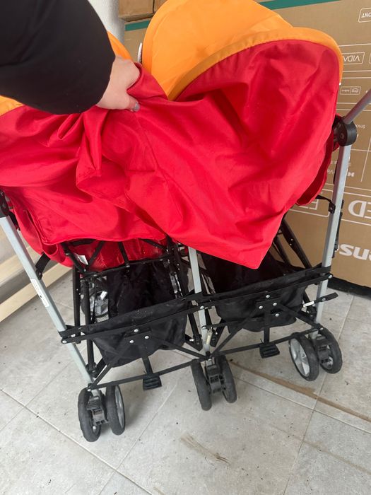 Carrinho duplo – adequado para levar no avião