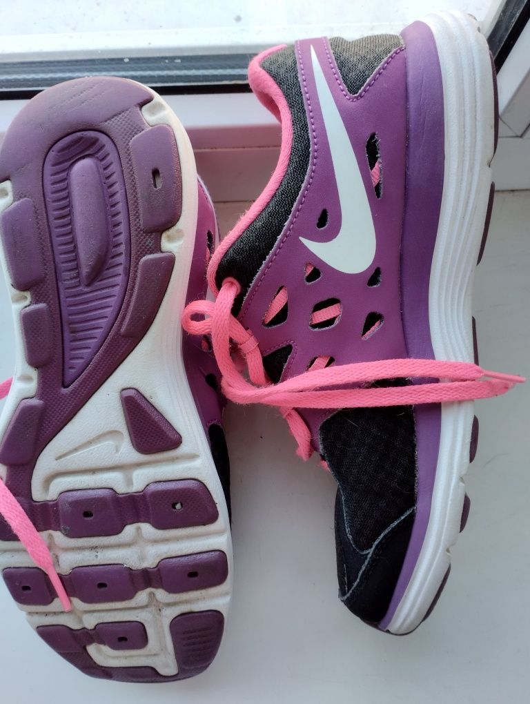 Кросівки Nike дитячі 36