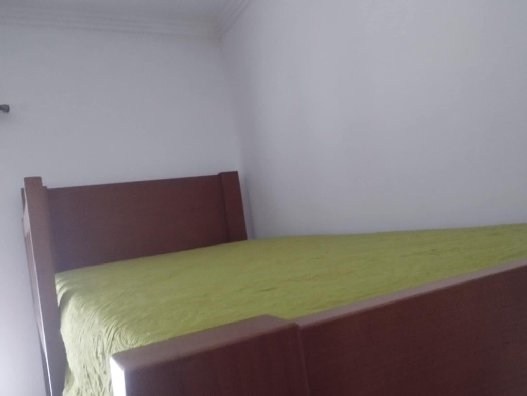 Conjunto Beliche, ,cadeira,secretária,comoda,e carpete