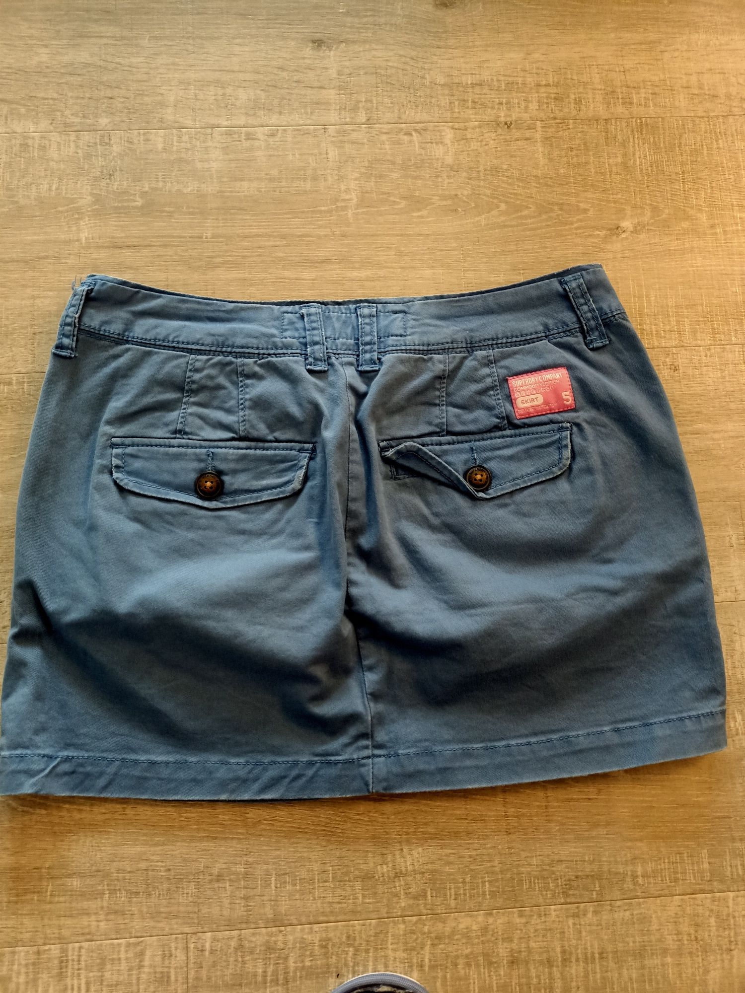 Spódnica firmy Superdry S pas 76cm