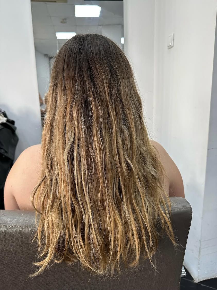 Madeixas, mechas e luzes preço fixo 60,00€