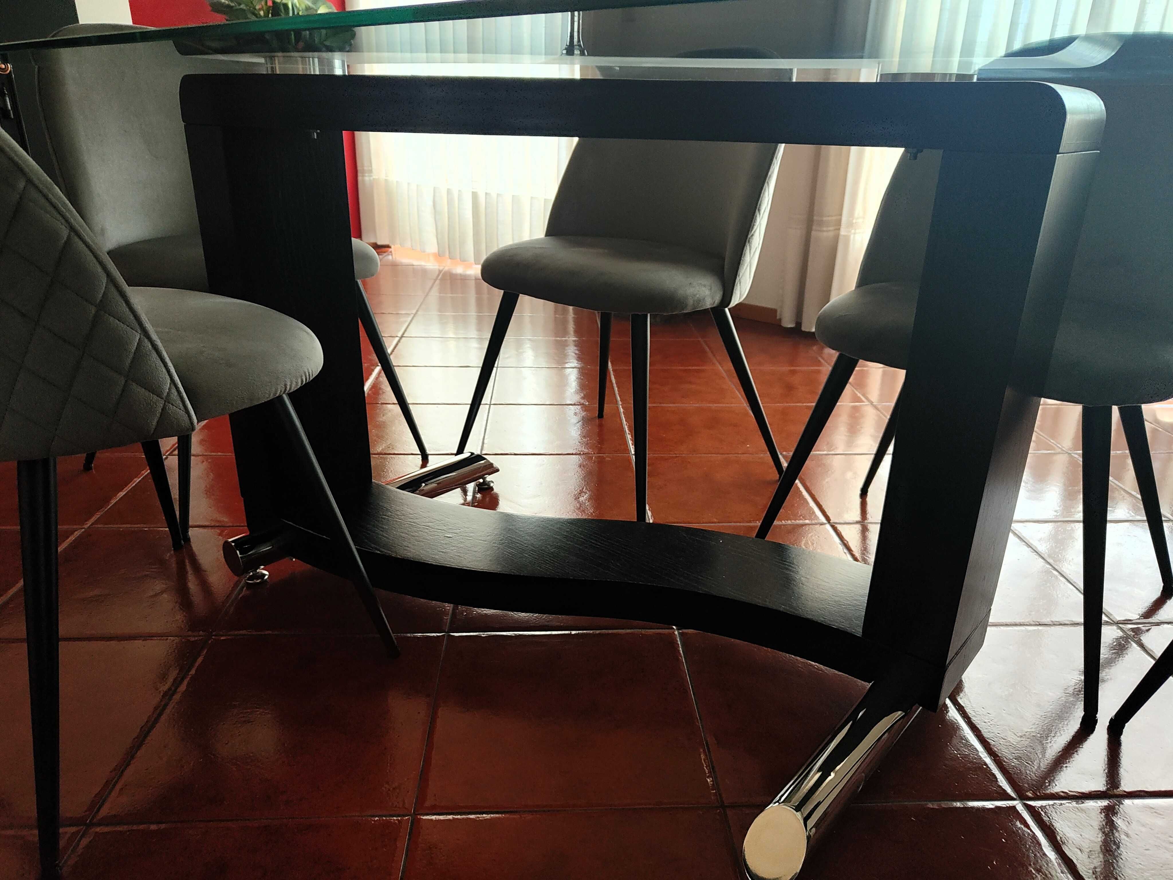 Mesa de sala de jantar