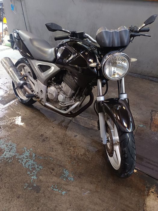 Honda CBF 250 ano 2004