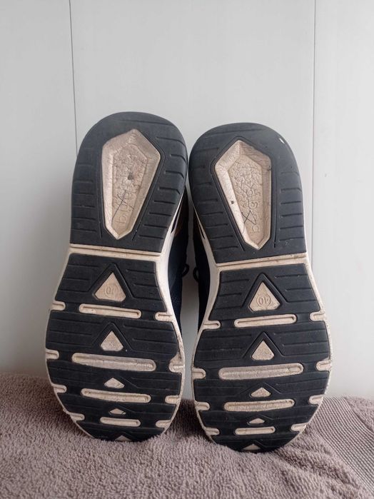 Кросівки 40 розмір