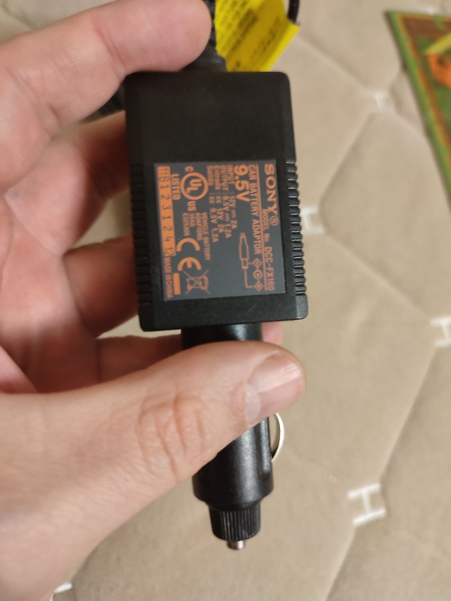 Зарядка от прикуривателя Sony dcc-fx160