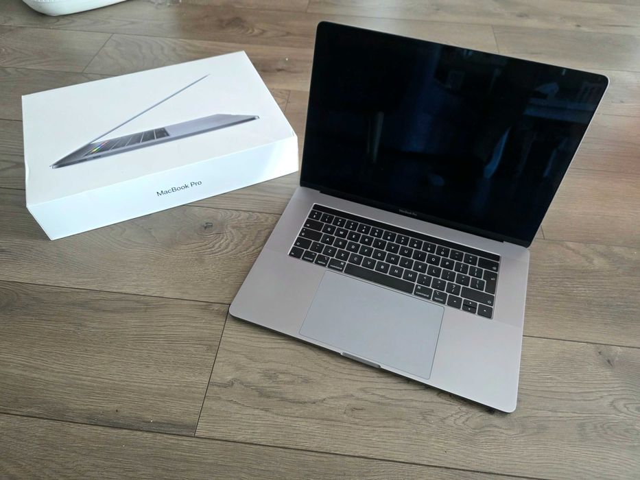 Laptop Apple MacBook Pro 15 A1990 i7 2.6 16GB 512SSD 560X