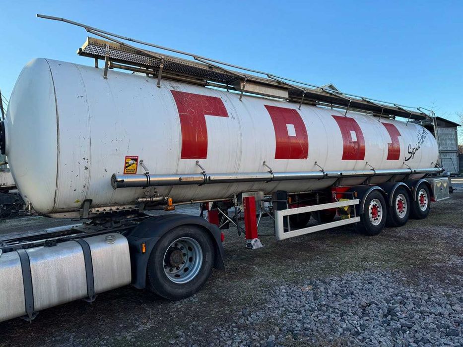 Автоцистерна MAGIYAR 2002рв- хімічка