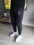 Spodnie dresowe Nike Swoosh Pant, rozmiar M
