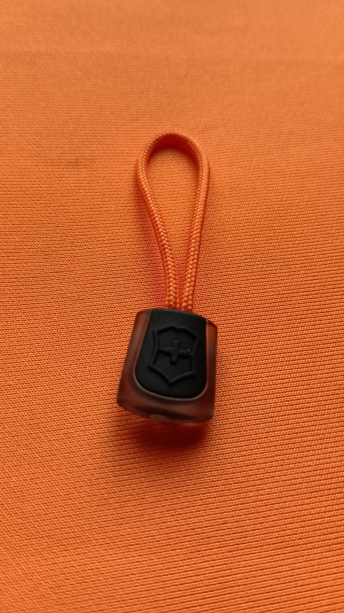 Мини - темляк для мультитулов Victorinox Black\Red\Orange. Новый