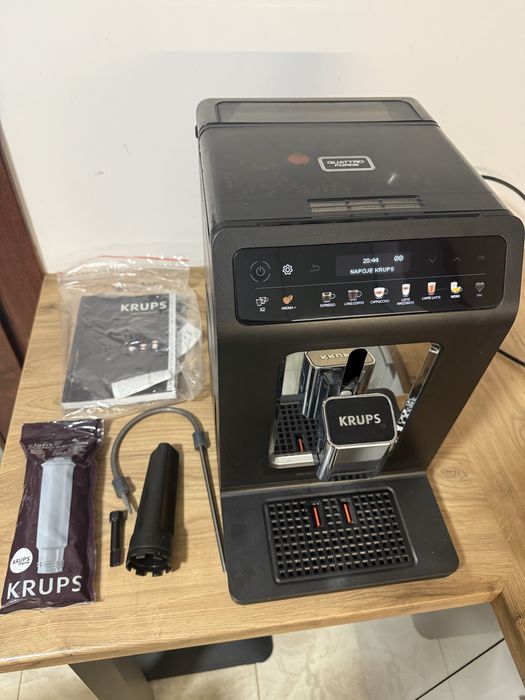 Ekspres ciśnieniowy automatyczny do kawy Krups Evidence One EA895